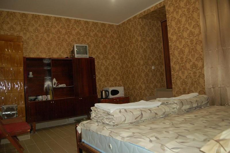 Apartment On Stepana Bandery 37 Постійне Електропостачання Lviv Buitenkant foto