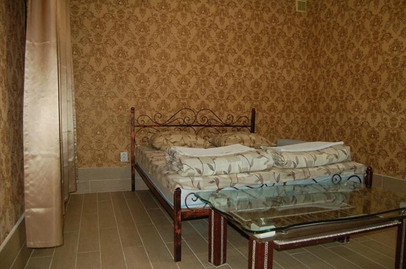 Apartment On Stepana Bandery 37 Постійне Електропостачання Lviv Buitenkant foto